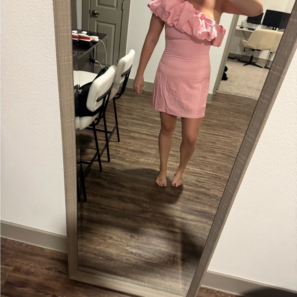 Pink Ruched Dress - Picture 2 of 6